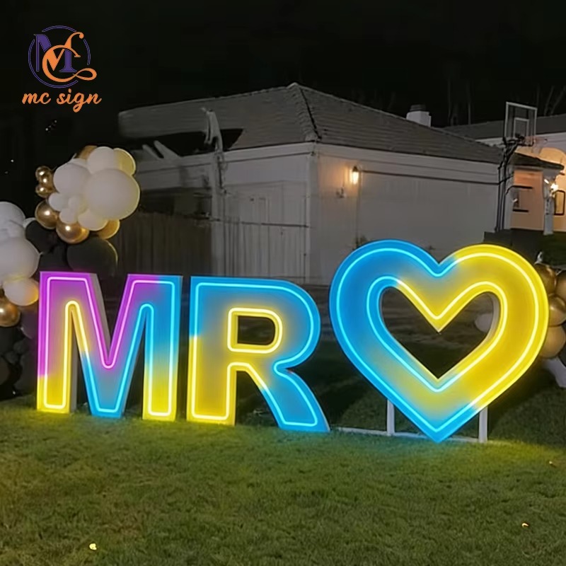 Insegna LED Autoportante con L - Event Party Supply Rental recensione e prezzo